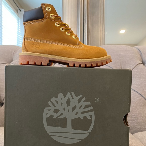 NIB- Timberland Premium 6 in. Waterproof Boot SZ 11 - Toddler - Picture 2 of 6